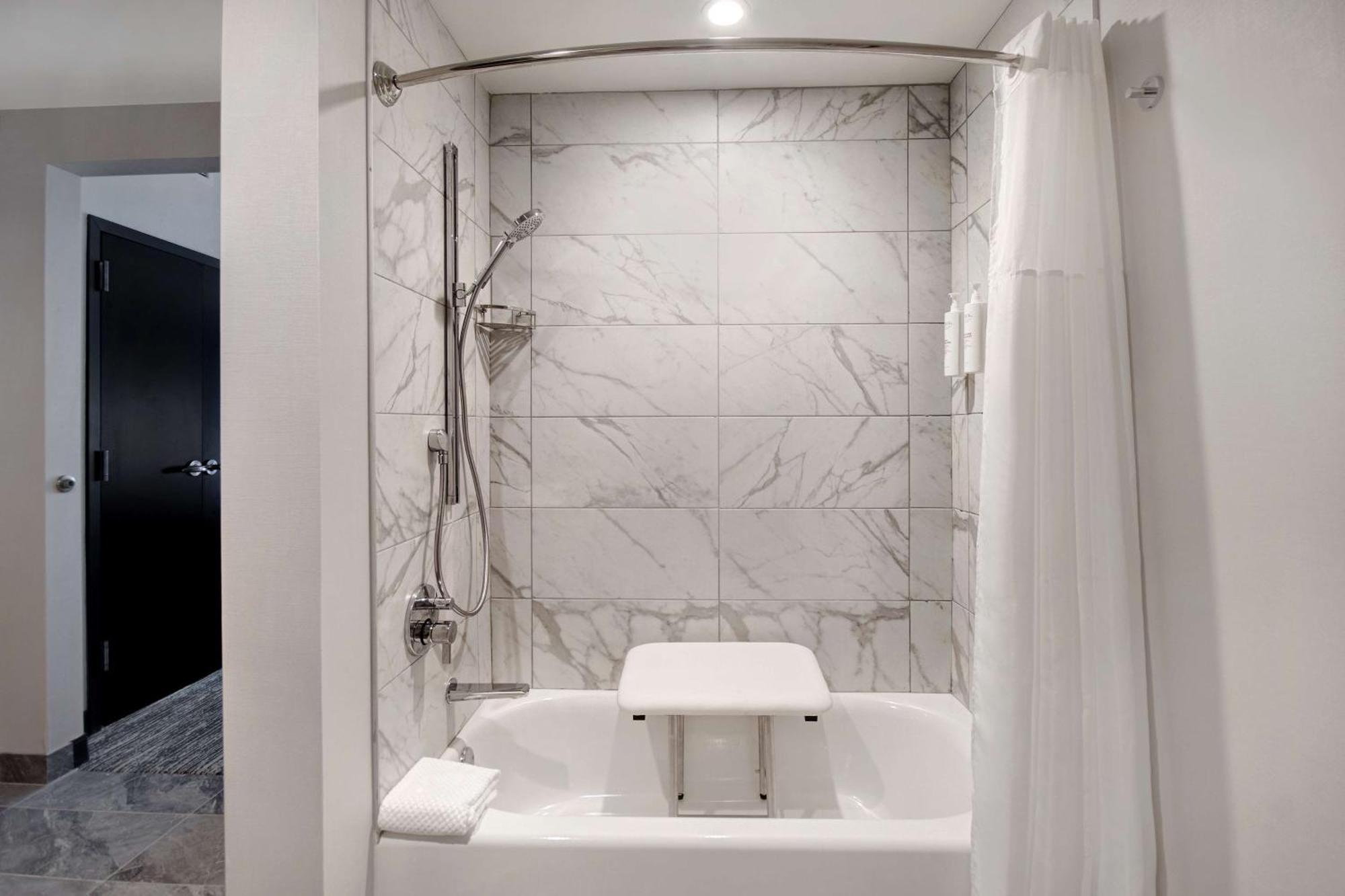 Embassy Suites By Hilton Alpharetta Halcyon 외부 사진